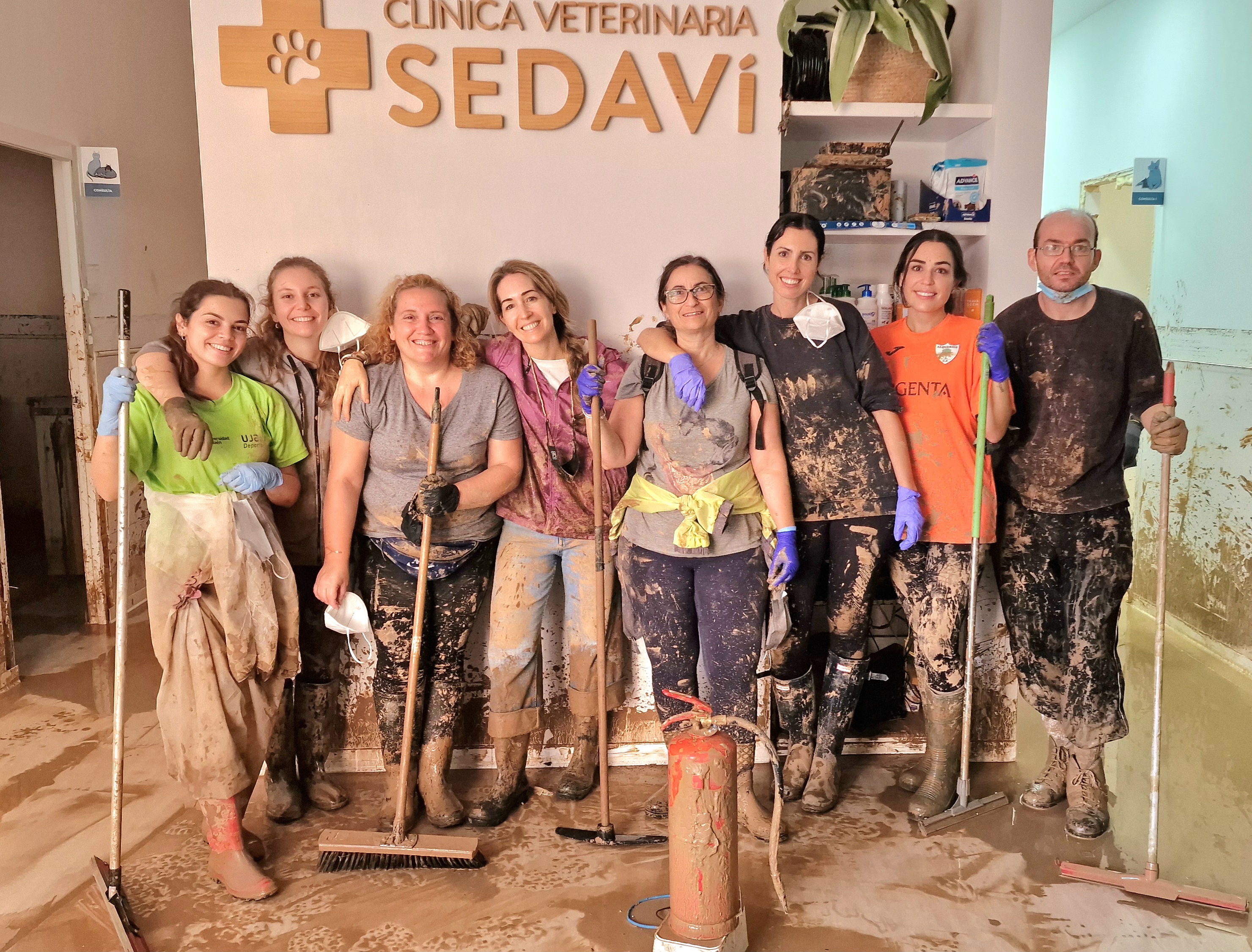 NOTA EDITORIAL: Dada la tremenda situación que están viviendo varios compañeros veterinarios de las poblaciones que sufrieron la DANA, hemos creído conveniente ceder el espacio de nuestro editorial a una de las clínicas afectadas, como homenaje a todos ellos.